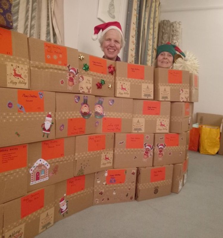Christmas presents for Afghan refugees